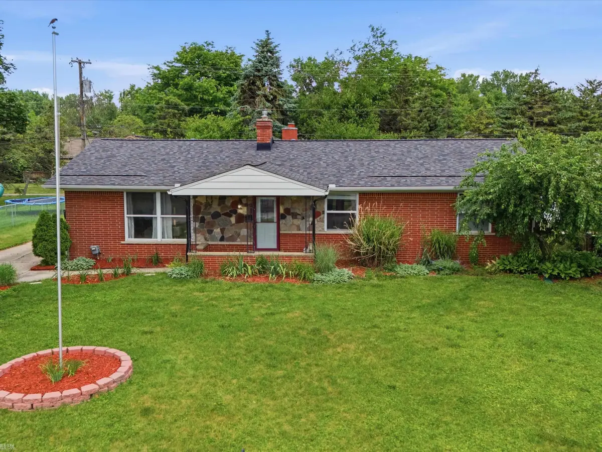 25107 Saint Christopher ST, Harrison Township, MI 48045 - #1