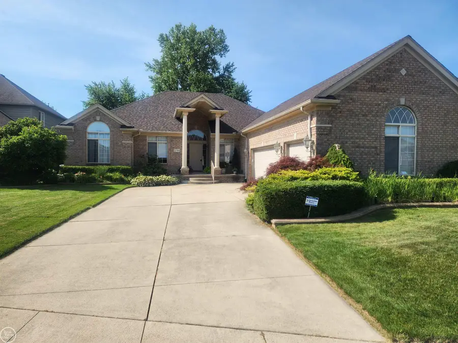 21766 Ambassador DR, Macomb, MI 48044 - #2