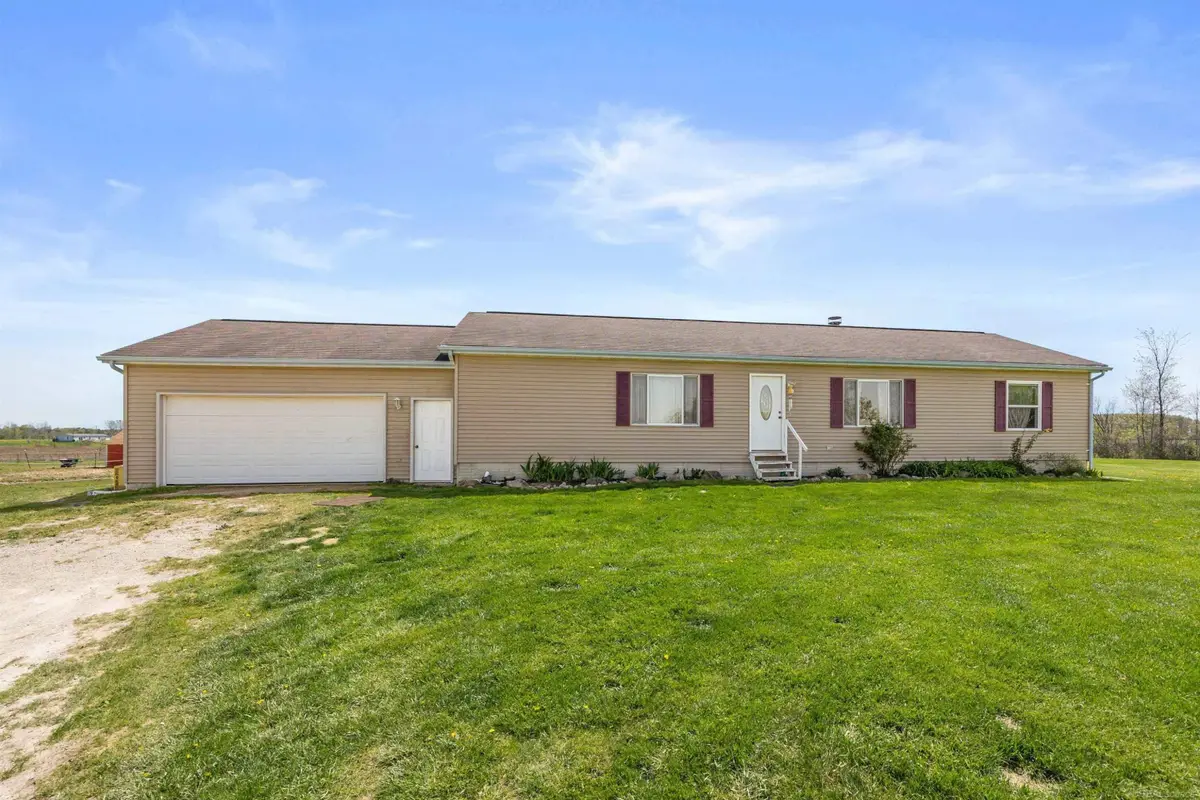 7613 Fisher RD, Avoca, MI 48006 - #1