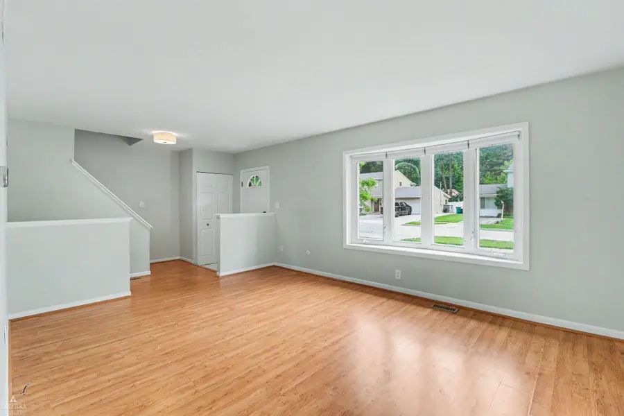 23425 Barfield ST, Farmington Hills, MI 48336 - #2