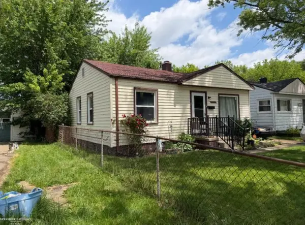 14267 hendricks RD, Warren, MI 48089