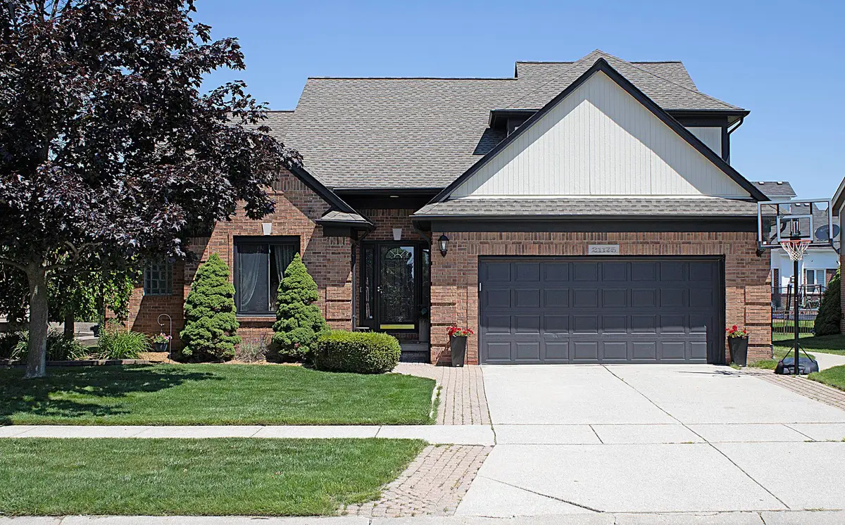 21175 Briar Rose DR, Macomb, MI 48044 - #1