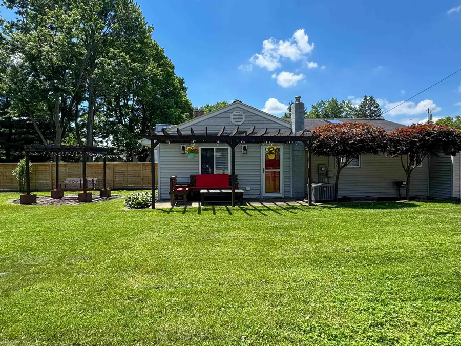 3821 Dunning RD, Rochester Hills, MI 48309 - #2