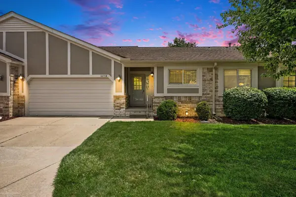 42278 Hidden Brook DR, ClintonTownship, MI 48038