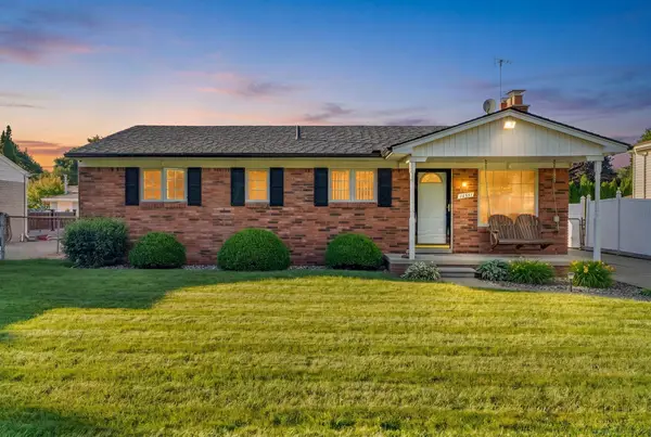 14551 Debbie DR, SterlingHeights, MI 48313