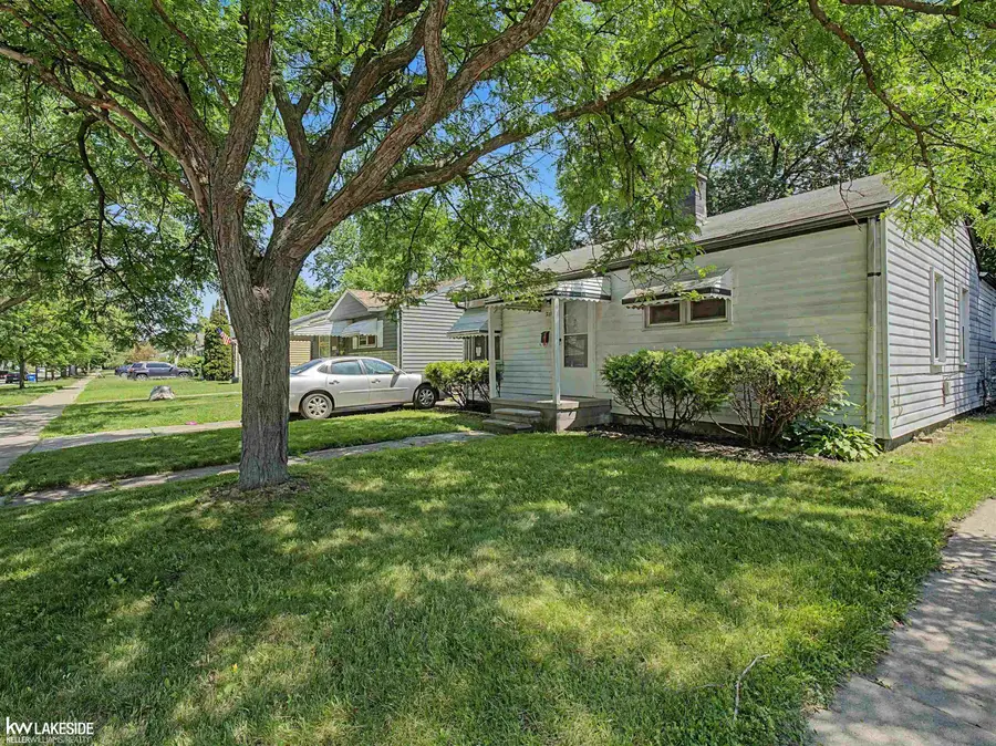 21106 Atlantic AVE, Warren, MI 48091 - #2