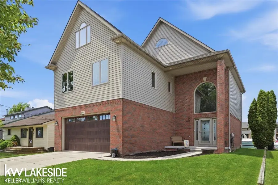 38823 E Archer DR, Harrison Township, MI 48045 - #2