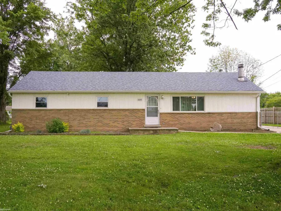 32159 Riverpoint ST, Chesterfield, MI 48047 - #3