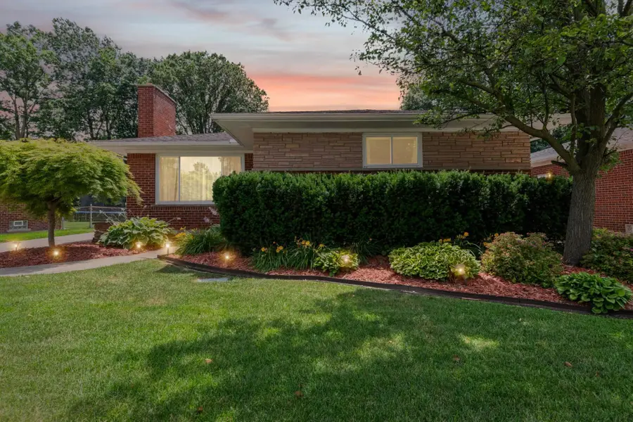 19924 Chalon ST, Saint Clair Shores, MI 48080 - #2
