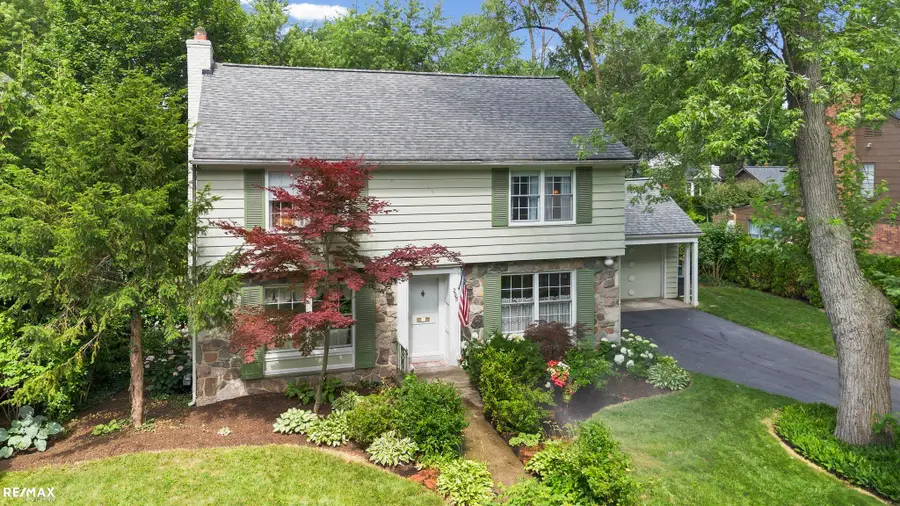 295 Fairfax  ST, Birmingham, MI 48009 - #2