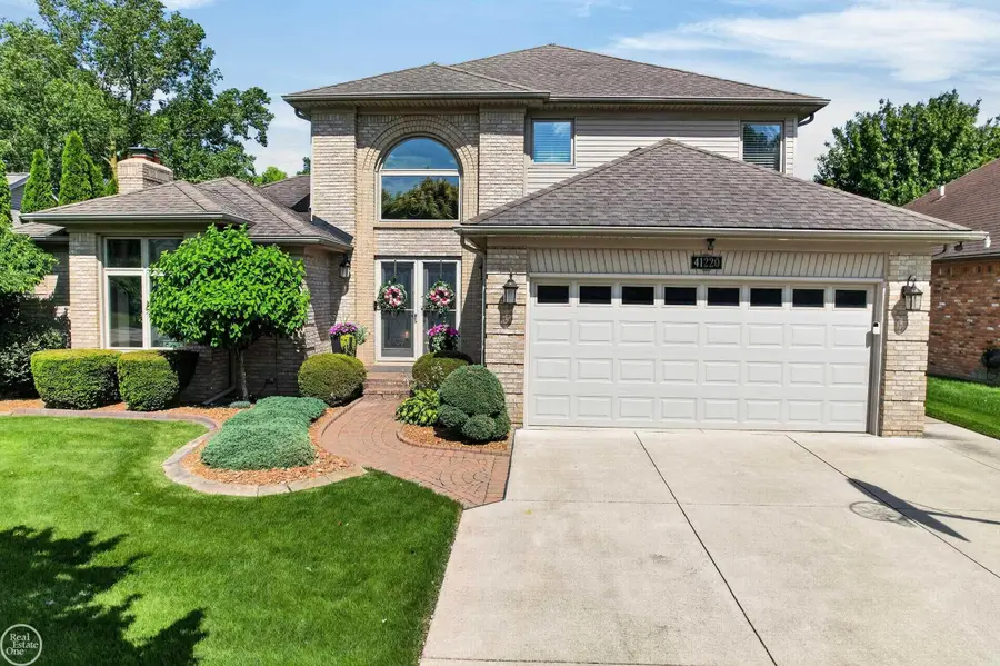 41220 Scarborough CT, Clinton, MI 48038 - #2
