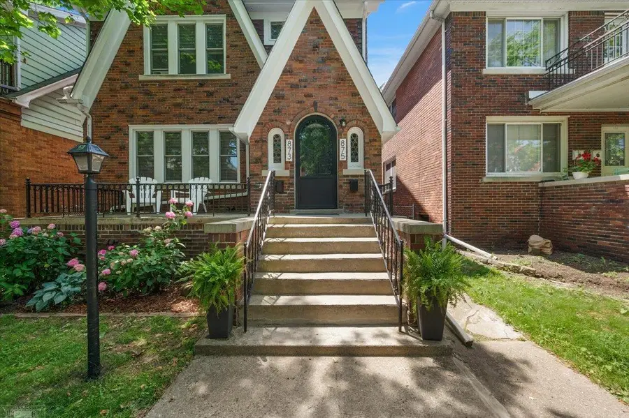 873-875 Beaconsfield AVE, Grosse Pointe Park, MI 48230 - #3