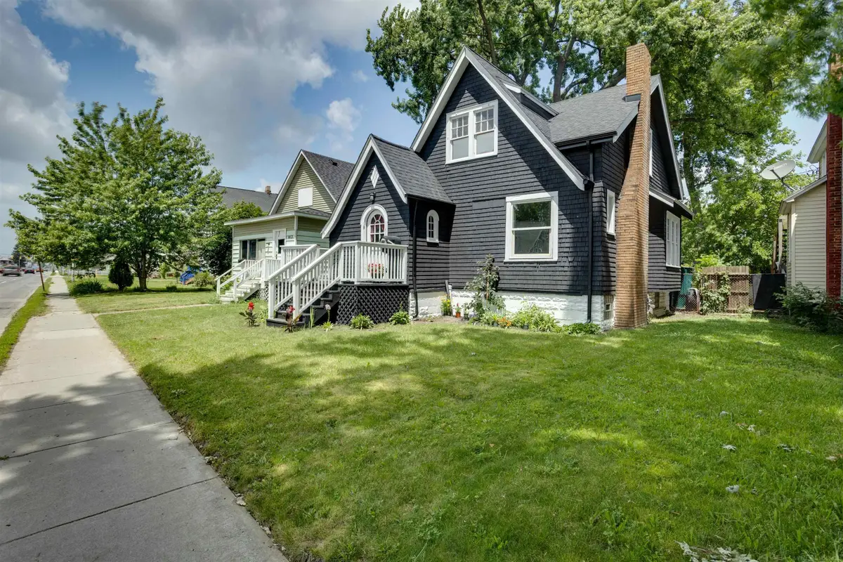 1407 Lapeer AVE, Port Huron, MI 48060 - #1