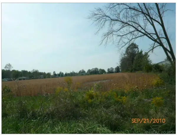 79379 Cryderman RD, Richmond, MI 48062