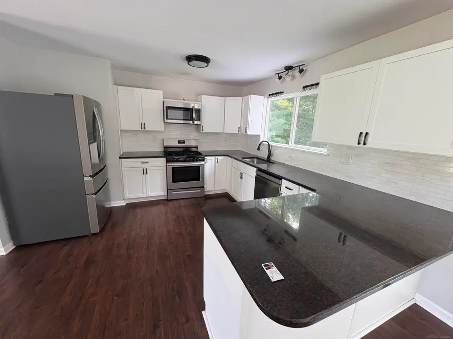 3587 Keewahdin RD, Fort Gratiot, MI 74032 - #3