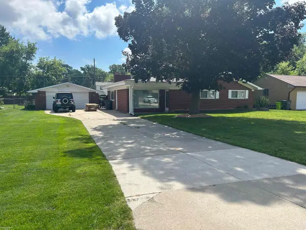 38506 Manchester St ST, ClintonTownship, MI 48036