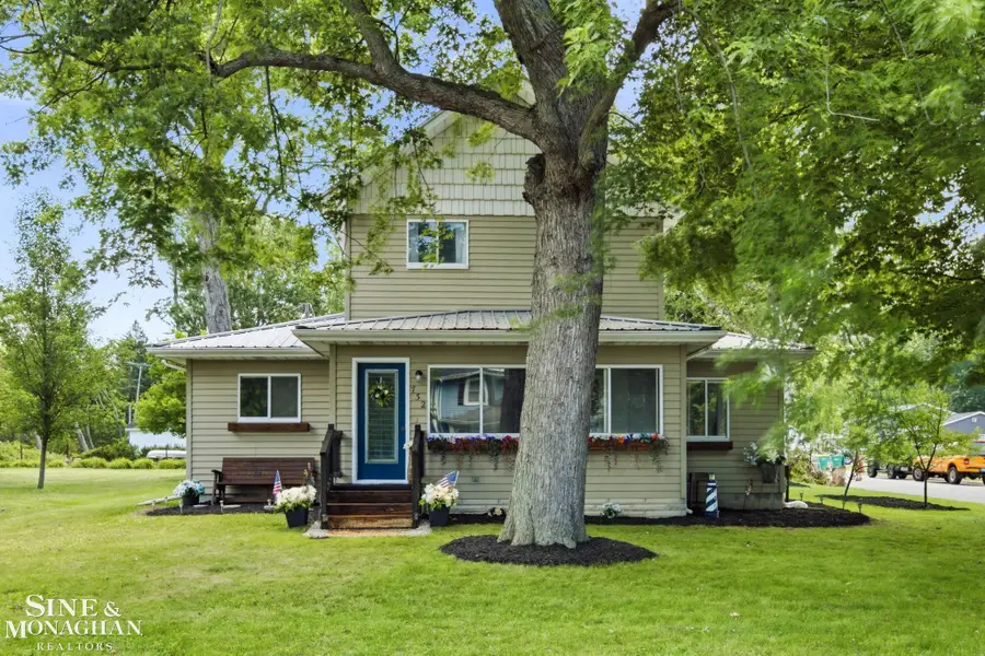 732 N 9th St ST, Saint Clair, MI 48079 - #2