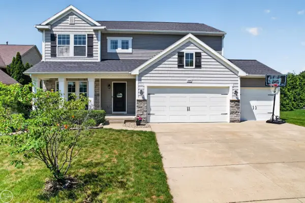 2333 Willow LN, GrandBlanc, MI 48439