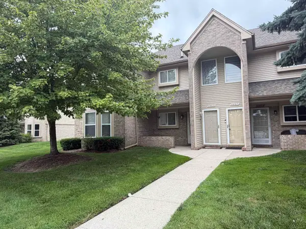 44411 Sunnyside DR, SterlingHeights, MI 48313
