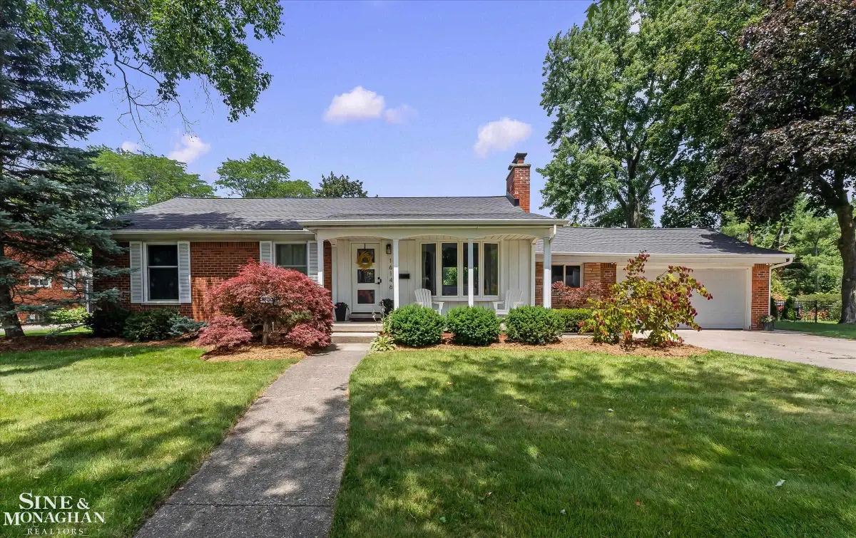 16146 Beverly RD, Beverly Hills, MI 48025 - #1