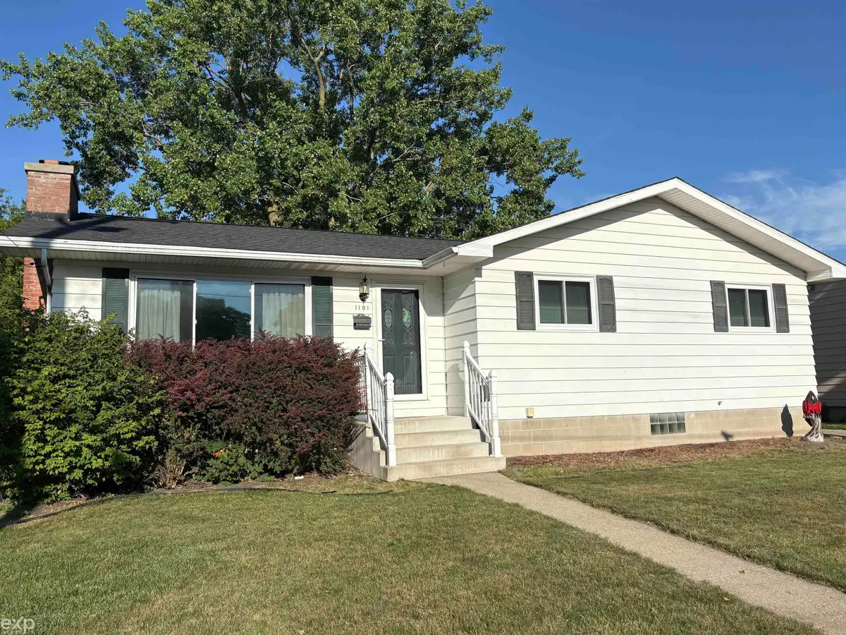 1101 Maple ST, Essexville, MI 48732 - #1