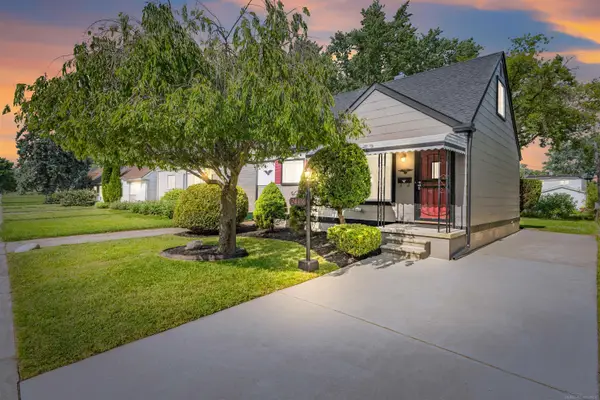 24416 Lauren AVE, Warren, MI 48089