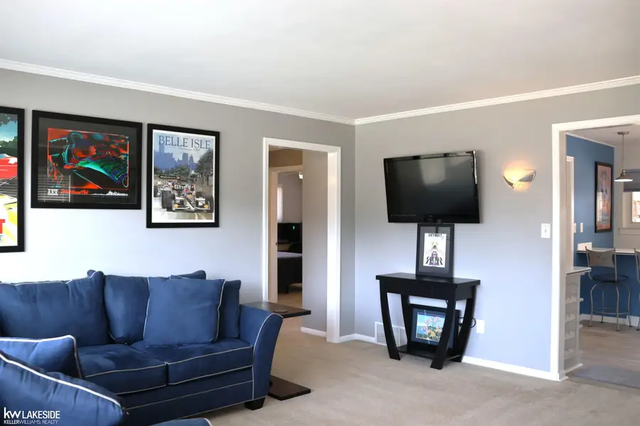 11457 Hanford DR, Warren, MI 48093 - #3