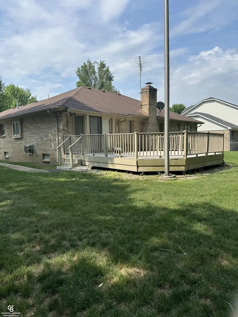 35981 Diane LN, Richmond, MI 48062 - #2