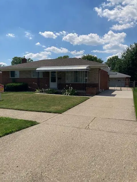 27127 Clarpointe DR, Warren, MI 48088