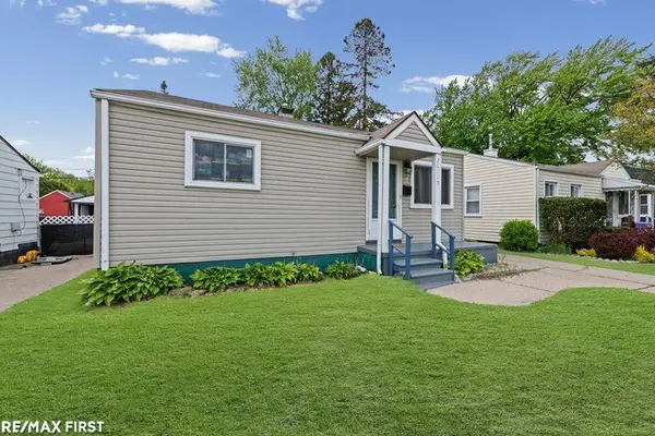 26115 Barrington St ST, MadisonHeights, MI 48071
