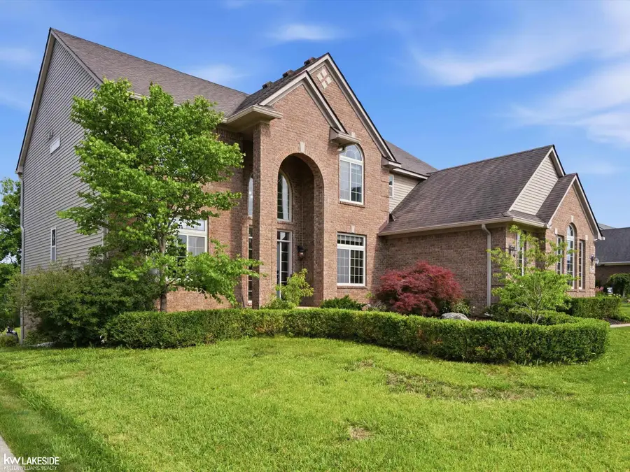 25346 Stanley LN, Lyon, MI 48178 - #2