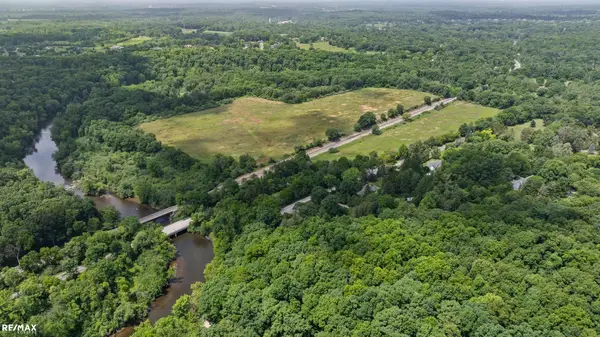 Huron River  DR, AnnArbor, MI 48103