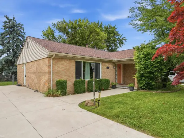 15861 Coral AVE, ClintonTownship, MI 48035