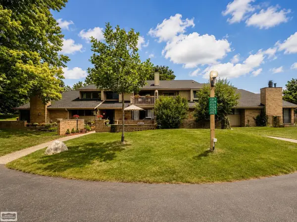 1527 S Hill BLVD, BloomfieldHills, MI 48304
