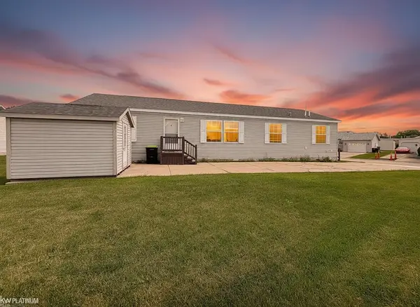 45545  Labelle DR, Macomb, MI 48044