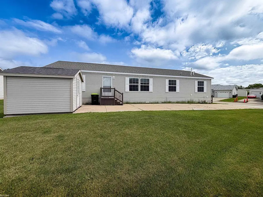 45545  Labelle DR, Macomb, MI 48044 - #2