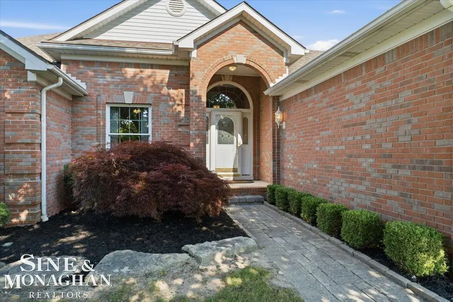 1001 S River Pointe LN, Saint Clair, MI 48079 - #2