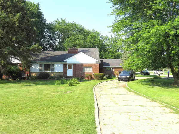 42501 Utica RD, SterlingHeights, MI 48314