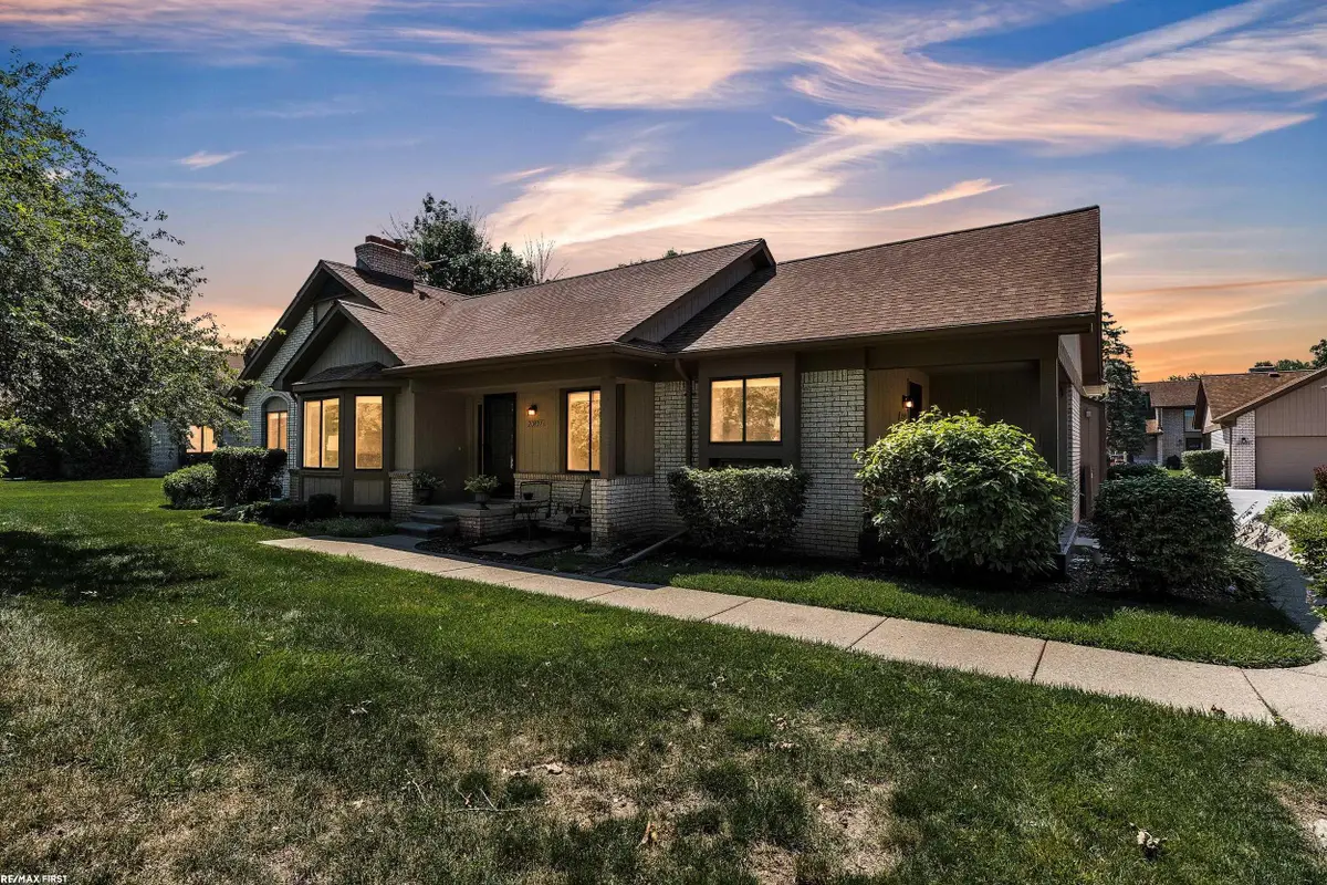 20497 VILLA GRANDE CIR, Clinton, MI 48038 - #1