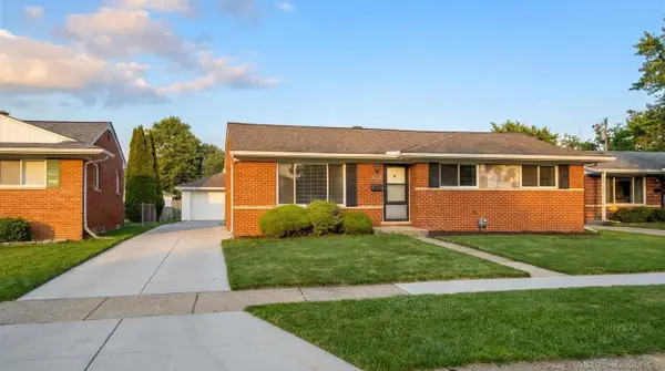 31496 Roan AVE, Warren, MI 48093
