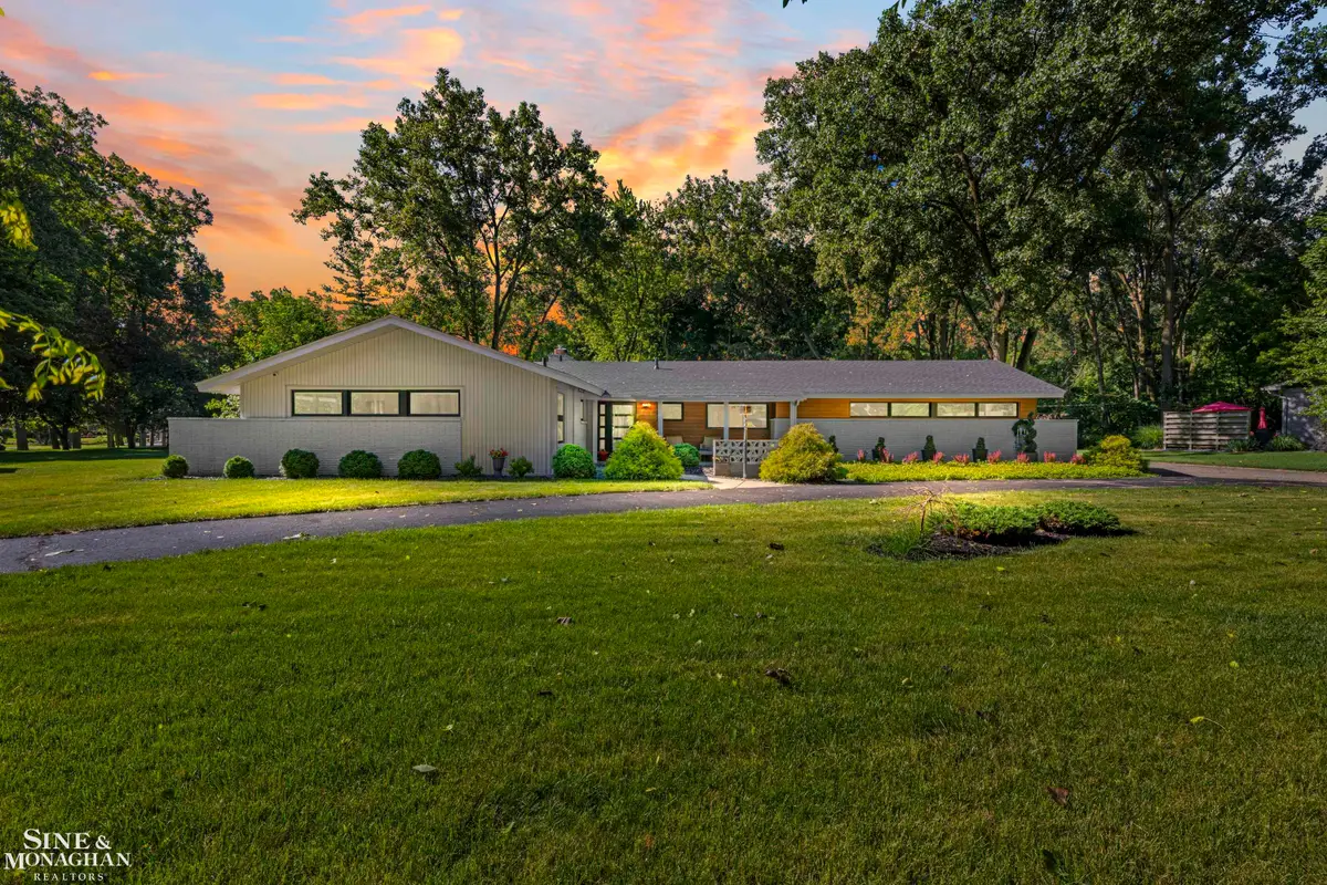 2741 Braeburn RD, Rochester Hills, MI 48309 - #1