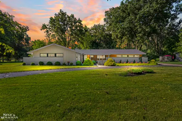 2741 Braeburn DR, RochesterHills, MI 48309