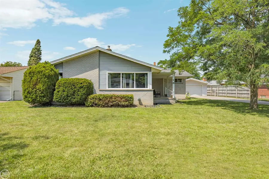 22405 E Schafer ST, Clinton Township, MI 48035 - #2