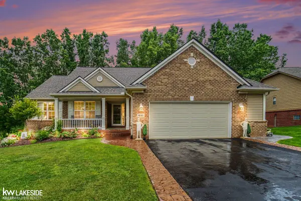 851 Snyder ST, Oxford, MI 48371