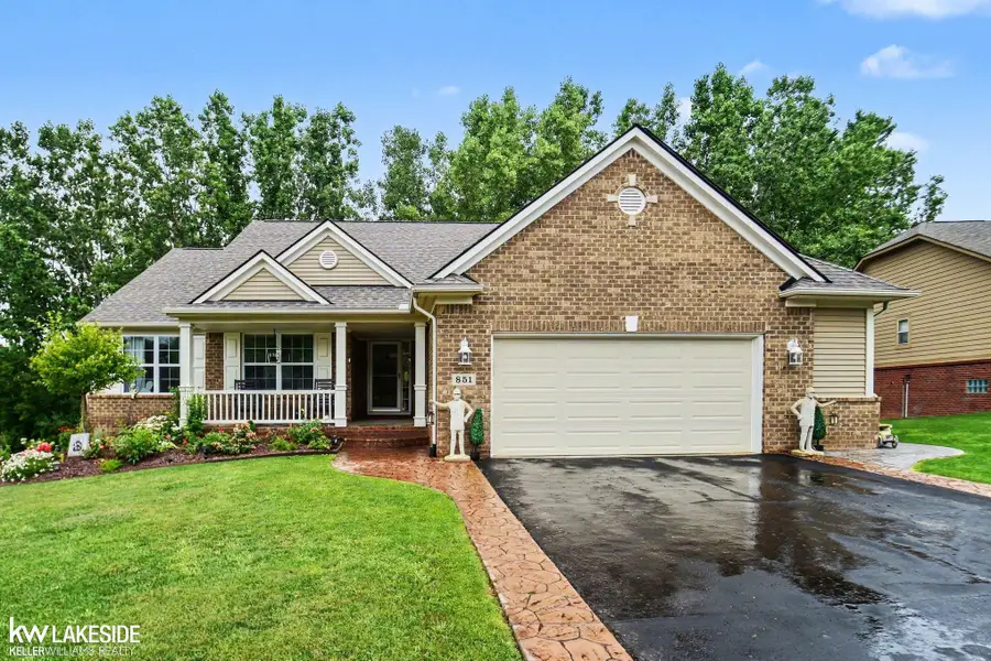 851 Snyder ST, Oxford, MI 48371 - #2
