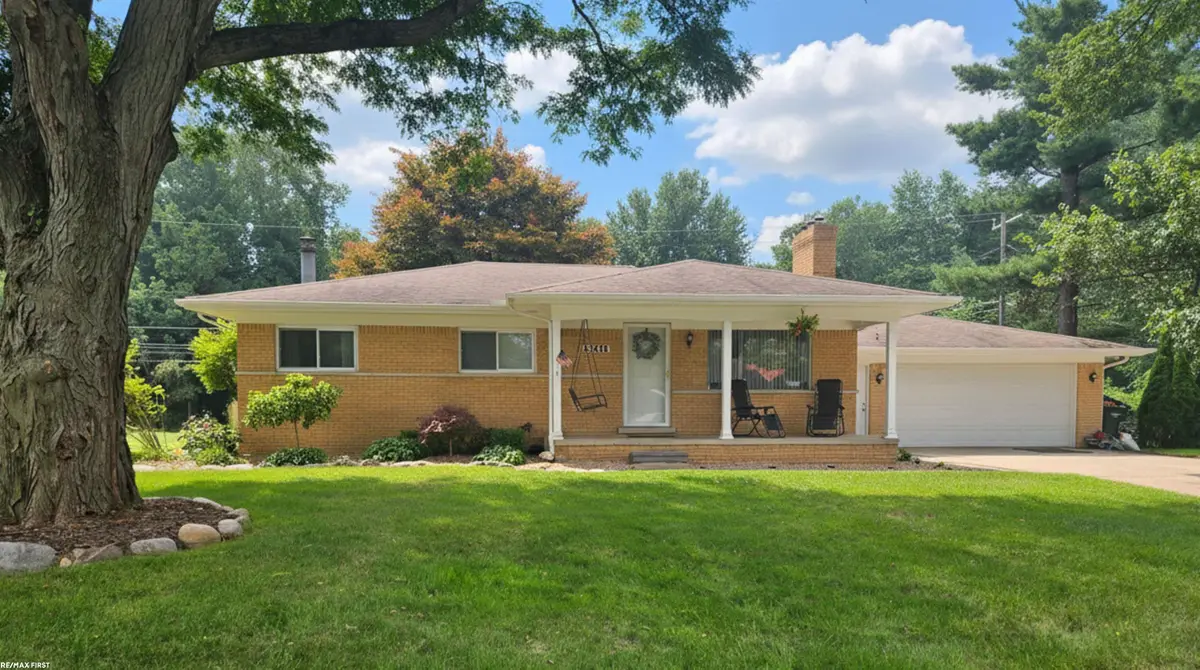 52498 Fayette DR, Shelby, MI 48316 - #1