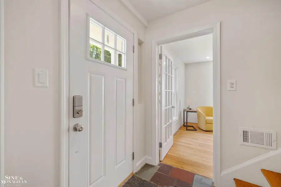 407 Lothrop RD, Grosse Pointe Farms, MI 48236 - #3