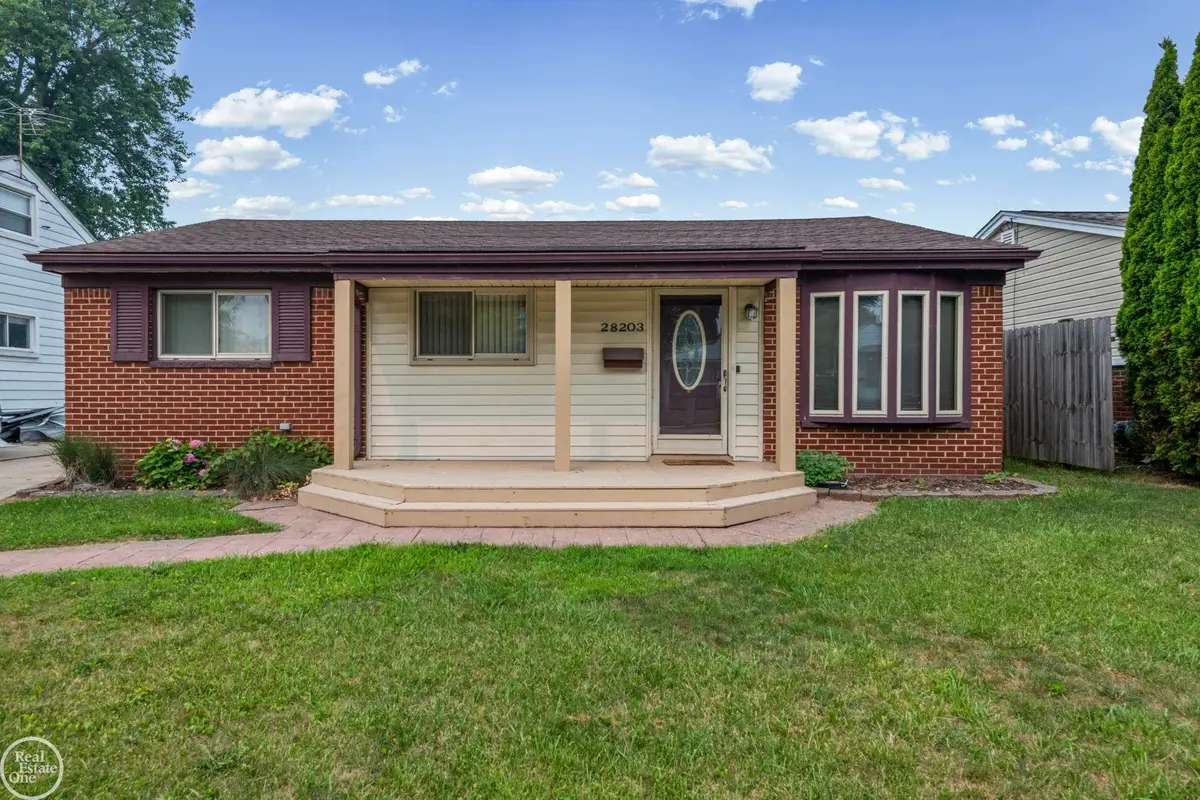 28203 Florence ST, Saint Clair Shores, MI 48081 - #1