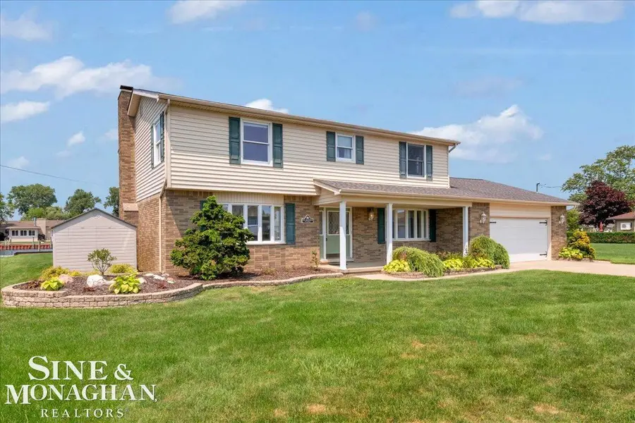 7252 Cardinal RD, Pearl Beach, MI 48001 - #2