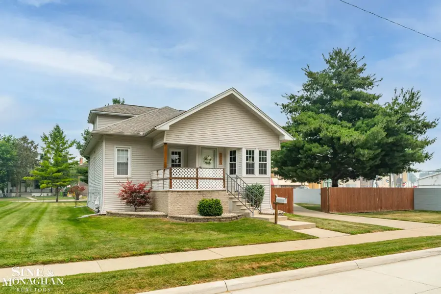 18083 Elizabeth ST, Roseville, MI 48066 - #3